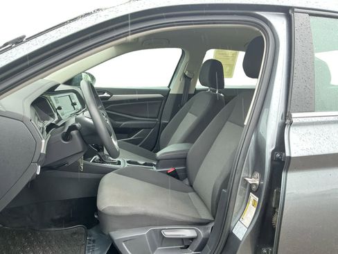 Used 2021 Volkswagen Jetta S w/ Driver Assistance Package FWD image 9