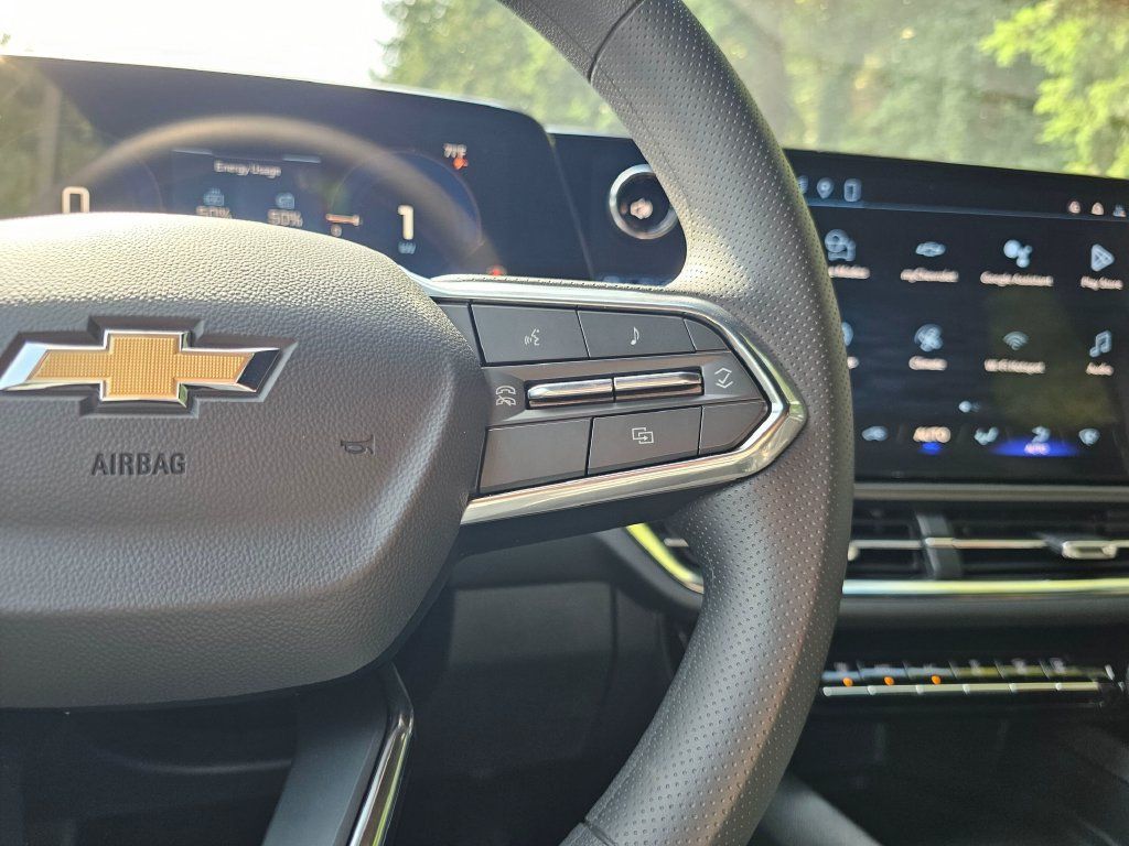 New 2026 Chevrolet Equinox EV LT FWD image 34