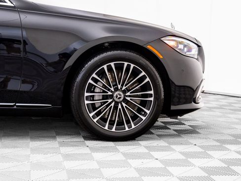Certified 2025 Mercedes-Benz S 500 4MATIC image 35