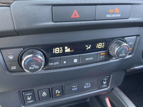 Used 2022 Nissan Frontier PRO-4X AWD/4WD image 26