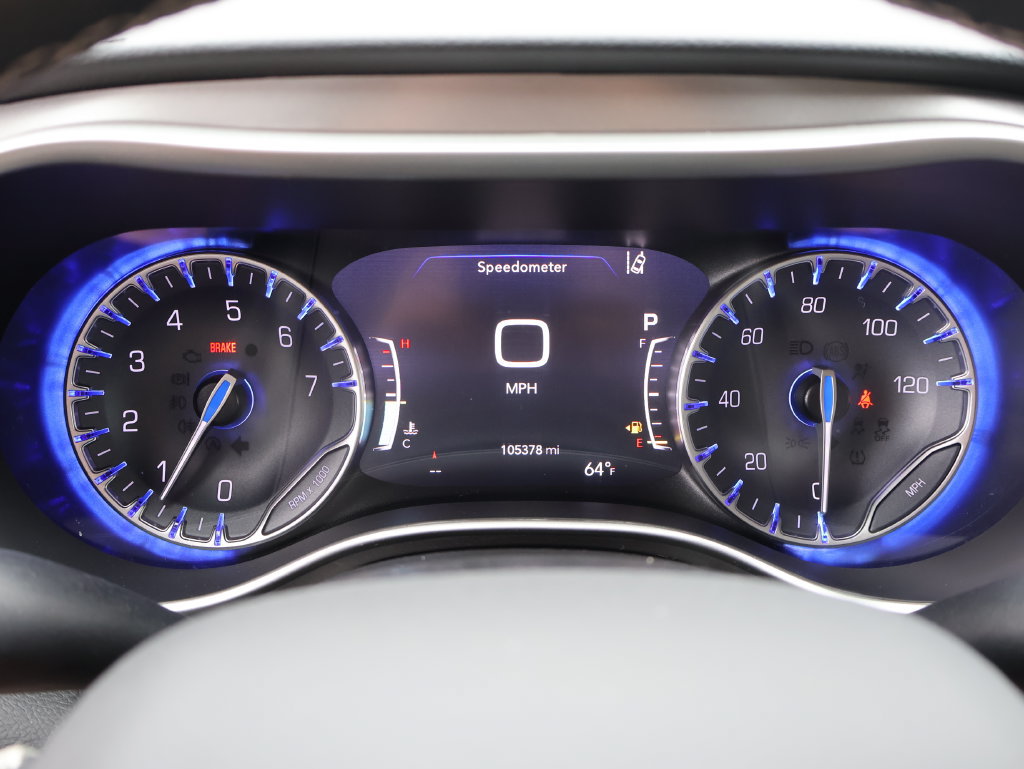 Used 2021 Chrysler Pacifica Touring-L FWD image 26