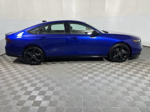Used 2023 Honda Accord Sport image 9
