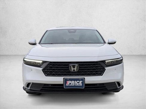 Used 2024 Honda Accord Touring image 2