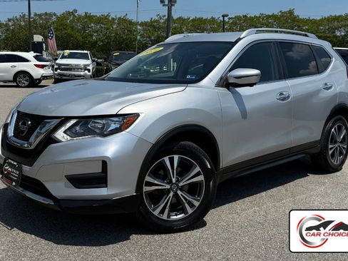 Used 2019 Nissan Rogue SV w/ Premium Package AWD/4WD image 1
