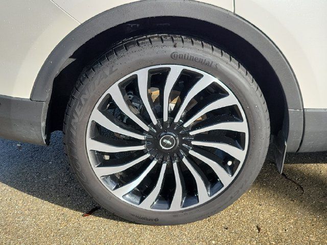 Certified 2019 Lincoln Nautilus Black Label FWD image 11