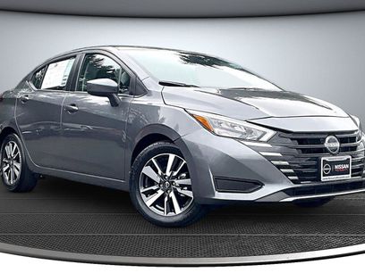 Used 2025 Nissan Versa SV w/ Trunk Package