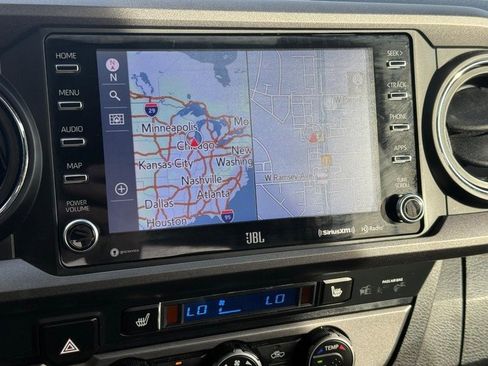 Used 2022 Toyota Tacoma TRD Sport w/ TRD Premium Sport Package image 18