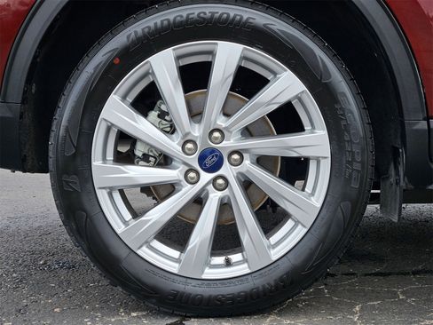 Certified 2021 Ford Escape Titanium w/ Titanium Elite Package image 26