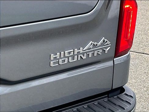 Used 2022 Chevrolet Silverado 1500 High Country image 28