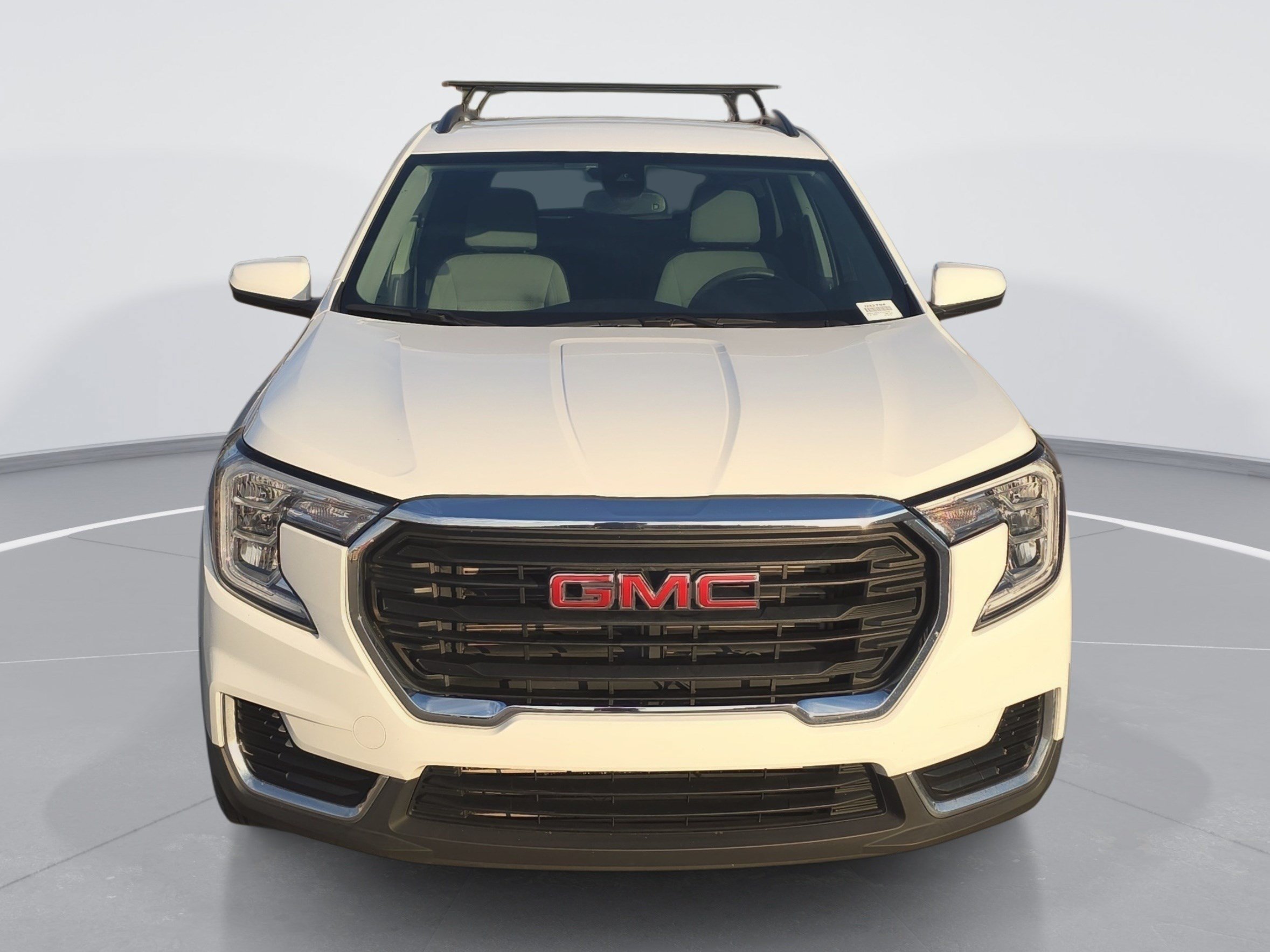 Used 2023 GMC Terrain SLE w/ Driver Convenience Package FWD image 8