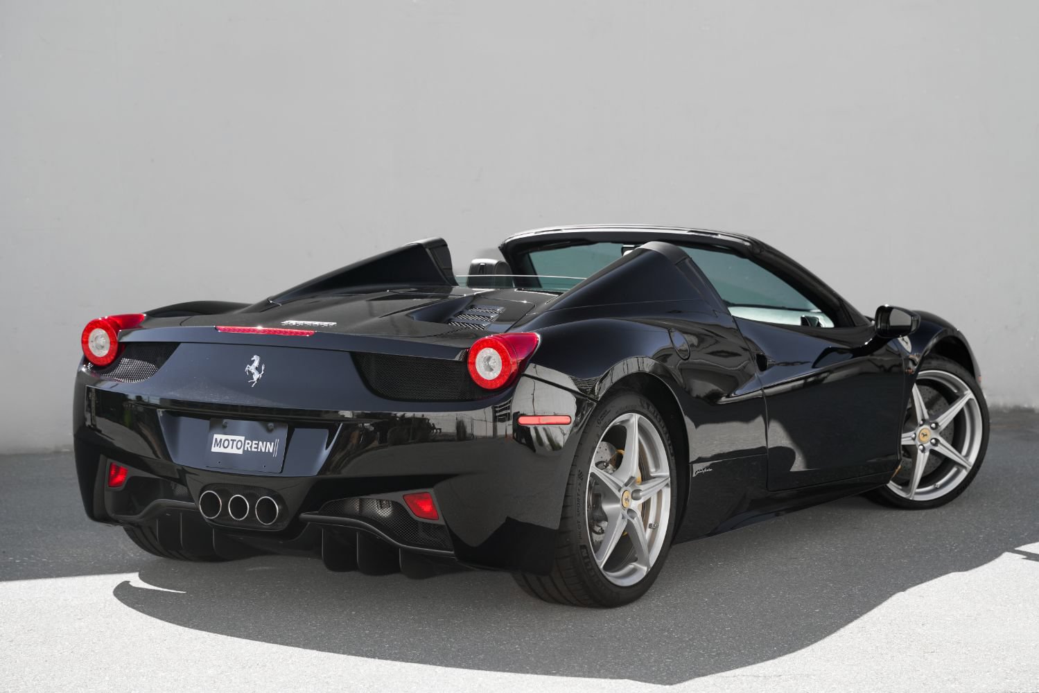 Used 2013 Ferrari 458 Spider RWD image 3