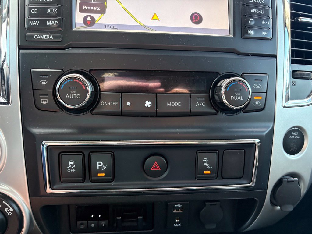 Used 2017 Nissan Titan SL AWD/4WD image 20