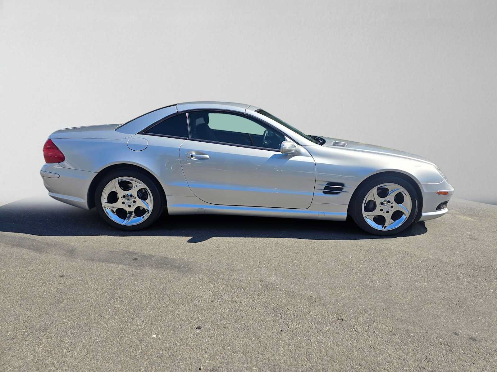 Used 2005 Mercedes-Benz SL 500 image 2