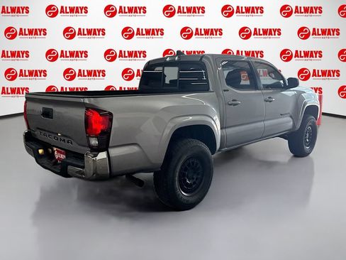 Used 2020 Toyota Tacoma SR5 RWD image 5