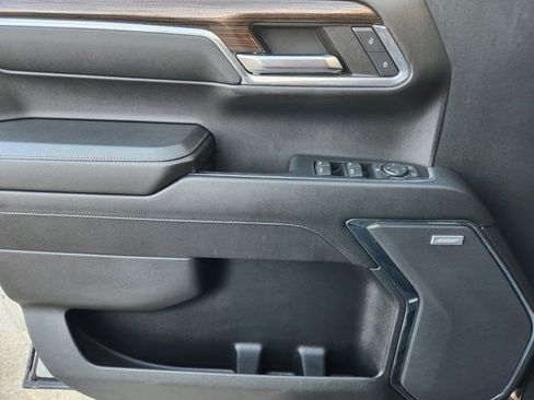 Used 2024 Chevrolet Silverado 1500 LT Trail Boss w/ Convenience Package II image 25