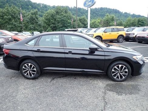 Used 2024 Volkswagen Jetta S FWD image 9