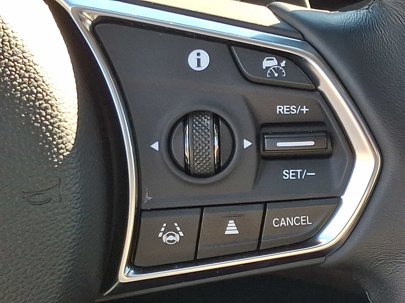 Used 2024 Acura RDX w/ Advance Package AWD/4WD image 24