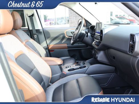 Used 2024 Ford Bronco Sport Outer Banks w/ Tech Package AWD/4WD image 9