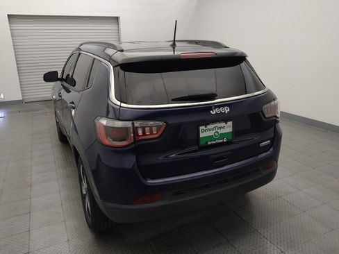 Used 2018 Jeep Compass Latitude FWD image 6