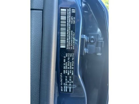 Used 2020 Jeep Renegade Limited w/ Safety and Security Group AWD/4WD image 27