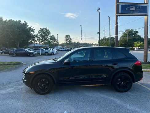 Used 2014 Porsche Cayenne S AWD/4WD image 3
