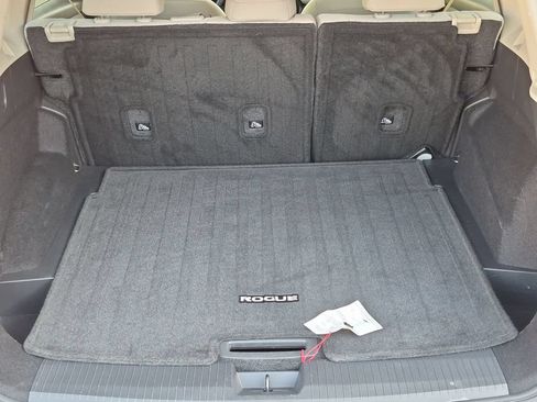 Certified 2023 Nissan Rogue SV FWD image 32