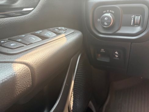 Used 2024 RAM 1500 Big Horn AWD/4WD image 39