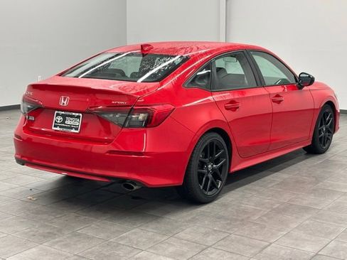 Used 2024 Honda Civic Sport image 2