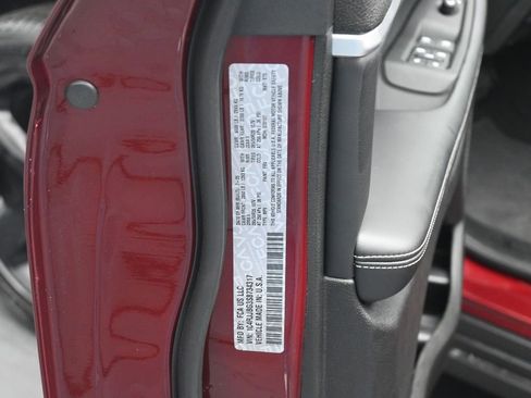 New 2025 Jeep Grand Cherokee L Limited w/ Luxury Tech Group II RWD image 19