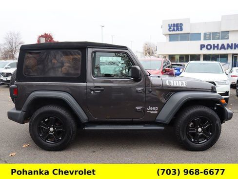 Used 2018 Jeep Wrangler Sport image 8