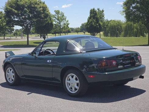 Used 1991 MAZDA MX-5 Miata RWD image 6