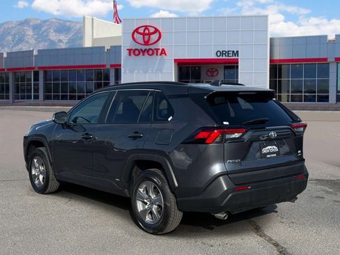 Used 2025 Toyota RAV4 LE AWD/4WD image 5