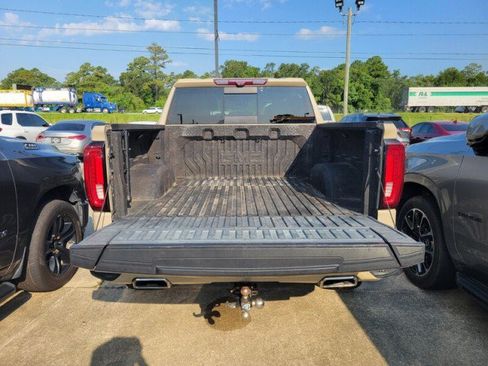 Used 2022 GMC Sierra 1500 AT4 w/ AT4 Premium Package AWD/4WD image 7