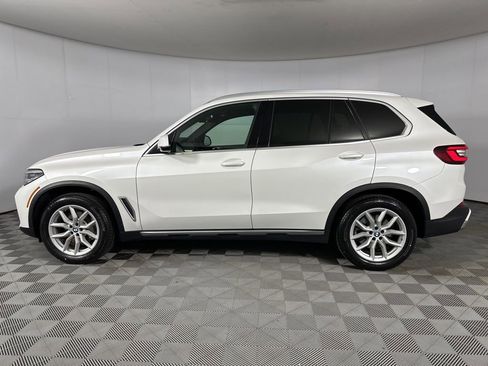 Certified 2022 BMW X5 xDrive40i w/ Premium Package AWD/4WD image 9