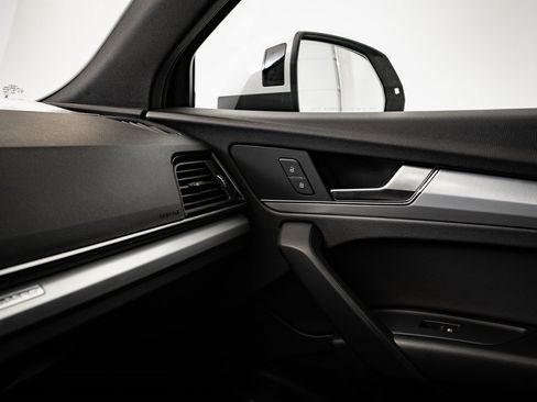 Certified 2024 Audi Q5 2.0T Premium w/ Summer of Audi Package image 40