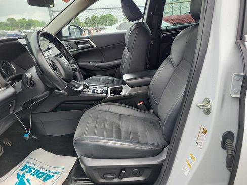 Used 2022 Mitsubishi Outlander SEL Black Edition FWD image 8