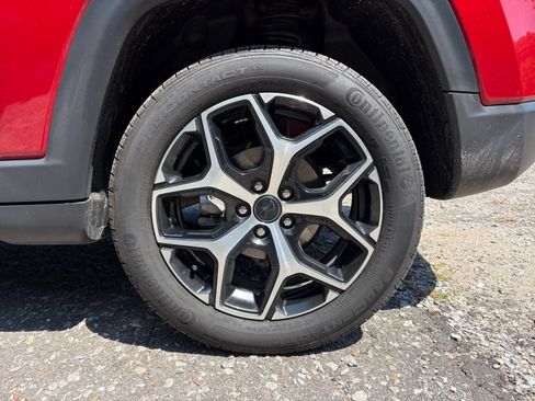 Used 2025 Jeep Compass Limited AWD/4WD image 31