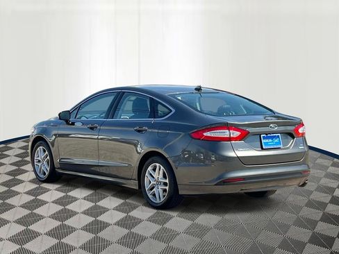 Used 2016 Ford Fusion SE w/ Equipment Group 202A FWD image 4