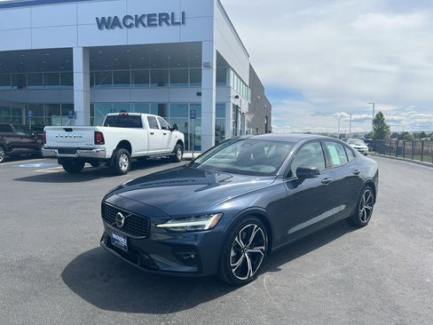 Used 2024 Volvo S60 B5 Core FWD image 1