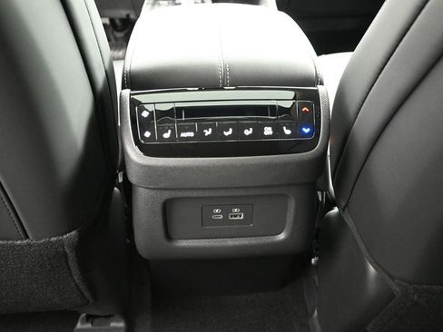 Used 2025 INFINITI QX60 Luxe w/ Vision Package image 23