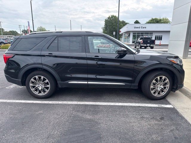 Used 2026 Ford Explorer Platinum AWD/4WD image 27