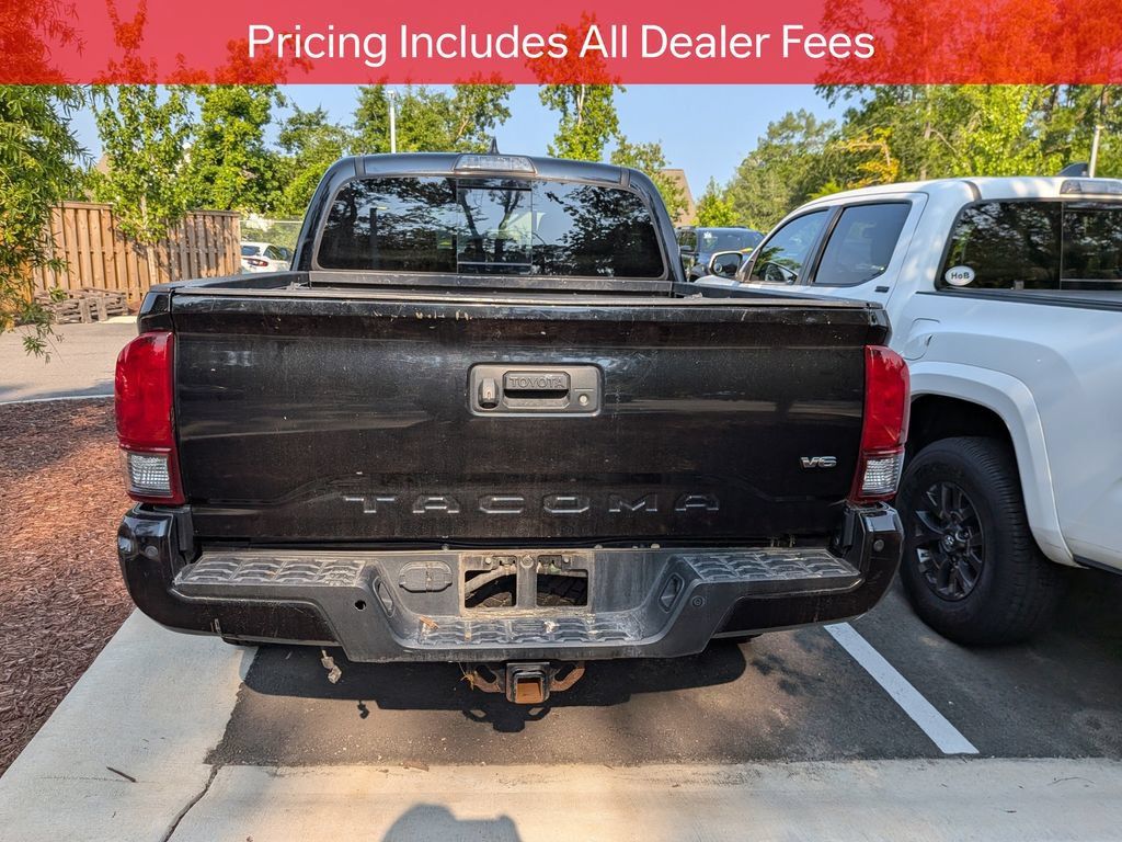 Used 2019 Toyota Tacoma TRD Off-Road AWD/4WD image 6