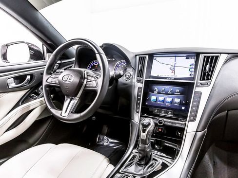 Used 2018 INFINITI Q60 3.0t Luxe w/ Sensory Package 3.0T Luxe RWD image 21
