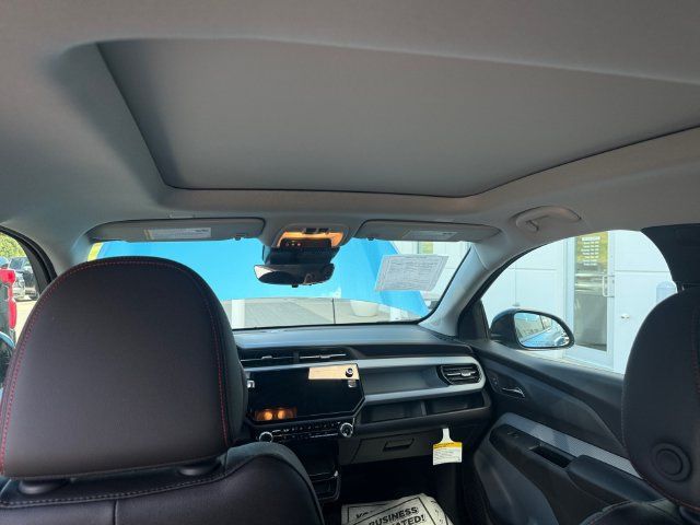 Certified 2027 Chevrolet Bolt RS w/ Technology Package FWD image 19
