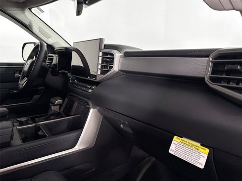 Used 2024 Toyota Tundra Limited image 41