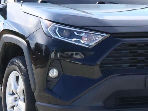 Used 2020 Toyota RAV4 XLE image 7