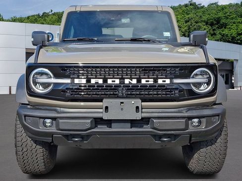 Certified 2025 Ford Bronco Outer Banks w/ Sasquatch Package AWD/4WD image 2