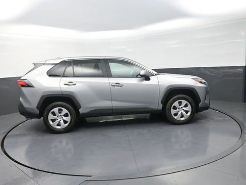 Used 2025 Toyota RAV4 LE AWD/4WD image 10