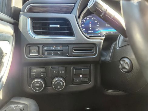 Used 2023 Chevrolet Tahoe Z71 w/ Z71 Off-Road Package image 21