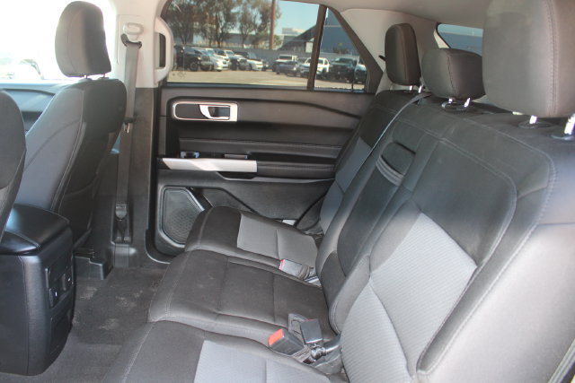 Used 2023 Ford Explorer XLT RWD image 37